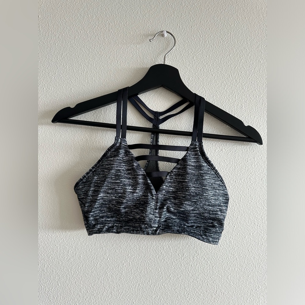 Victoria’s Secret Sport- The Player Racerback Sport Bra in Black Marble S